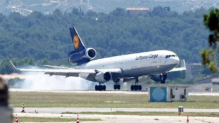 Lufthansa Group reports stronger earnings after healthy summer travel