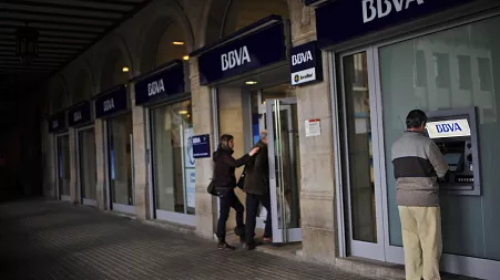 BBVA’s bid for Banco Sabadell hit by lengthened competition review