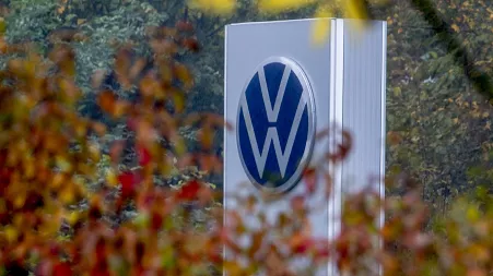 Volkswagen workers offer to take pay cut as wage talks continue